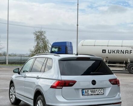 Серый Фольксваген Тигуан, объемом двигателя 2 л и пробегом 167 тыс. км за 15999 $, фото 3 на Automoto.ua