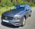 Сірий Фольксваген Тігуан, об'ємом двигуна 2 л та пробігом 105 тис. км за 11000 $, фото 1 на Automoto.ua