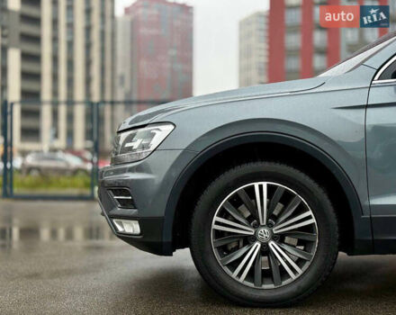 Серый Фольксваген Тигуан, объемом двигателя 2 л и пробегом 155 тыс. км за 18500 $, фото 8 на Automoto.ua