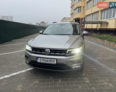 Серый Фольксваген Тигуан, объемом двигателя 1.97 л и пробегом 149 тыс. км за 25000 $, фото 12 на Automoto.ua