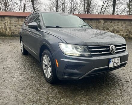 Сірий Фольксваген Тігуан, об'ємом двигуна 2 л та пробігом 126 тис. км за 19400 $, фото 2 на Automoto.ua