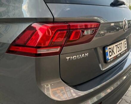 Сірий Фольксваген Тігуан, об'ємом двигуна 1.98 л та пробігом 98 тис. км за 17200 $, фото 9 на Automoto.ua