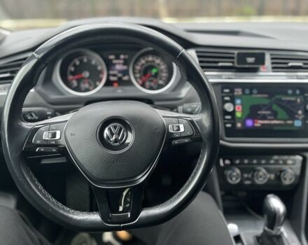 Сірий Фольксваген Тігуан, об'ємом двигуна 2 л та пробігом 126 тис. км за 19400 $, фото 3 на Automoto.ua