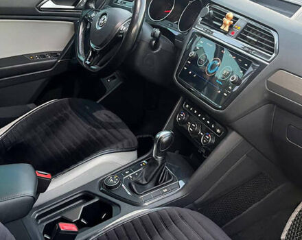 Серый Фольксваген Тигуан, объемом двигателя 1.98 л и пробегом 127 тыс. км за 17800 $, фото 14 на Automoto.ua