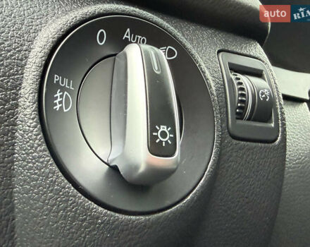 Серый Фольксваген Тигуан, объемом двигателя 2 л и пробегом 181 тыс. км за 15000 $, фото 30 на Automoto.ua