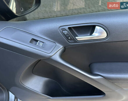 Сірий Фольксваген Тігуан, об'ємом двигуна 1.98 л та пробігом 158 тис. км за 13999 $, фото 27 на Automoto.ua