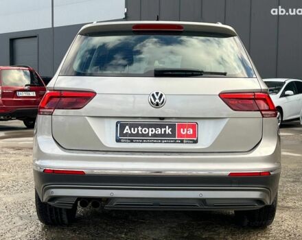 Серый Фольксваген Тигуан, объемом двигателя 2 л и пробегом 250 тыс. км за 22680 $, фото 6 на Automoto.ua