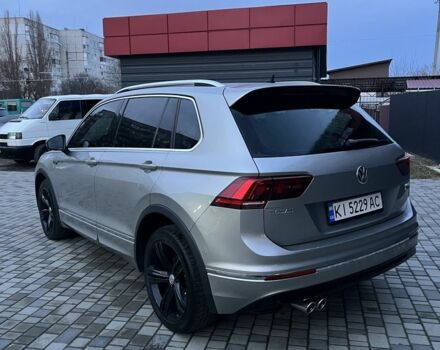 Серый Фольксваген Тигуан, объемом двигателя 2 л и пробегом 116 тыс. км за 28000 $, фото 6 на Automoto.ua