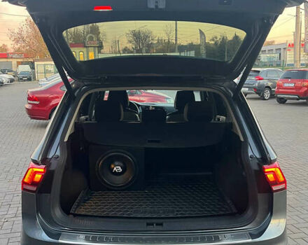 Серый Фольксваген Тигуан, объемом двигателя 1.98 л и пробегом 127 тыс. км за 17800 $, фото 7 на Automoto.ua