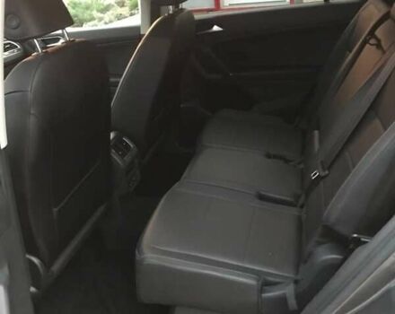 Серый Фольксваген Тигуан, объемом двигателя 2 л и пробегом 75 тыс. км за 20000 $, фото 9 на Automoto.ua