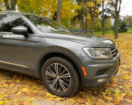 Серый Фольксваген Тигуан, объемом двигателя 2 л и пробегом 205 тыс. км за 16940 $, фото 7 на Automoto.ua