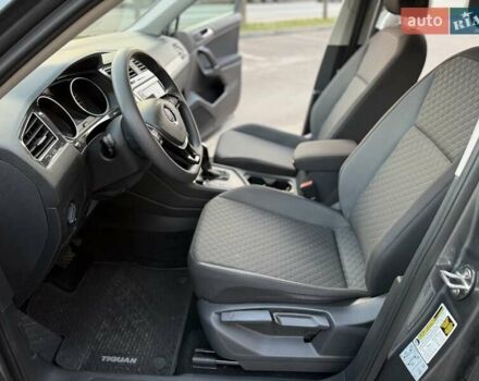 Сірий Фольксваген Тігуан, об'ємом двигуна 0 л та пробігом 146 тис. км за 16300 $, фото 12 на Automoto.ua