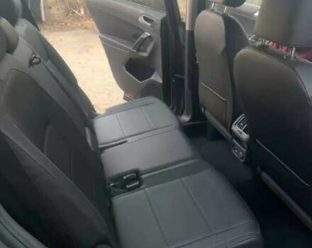 Серый Фольксваген Тигуан, объемом двигателя 2 л и пробегом 75 тыс. км за 20000 $, фото 6 на Automoto.ua