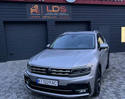 Серый Фольксваген Тигуан, объемом двигателя 1.97 л и пробегом 116 тыс. км за 28000 $, фото 3 на Automoto.ua