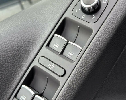 Серый Фольксваген Тигуан, объемом двигателя 2 л и пробегом 181 тыс. км за 15000 $, фото 32 на Automoto.ua