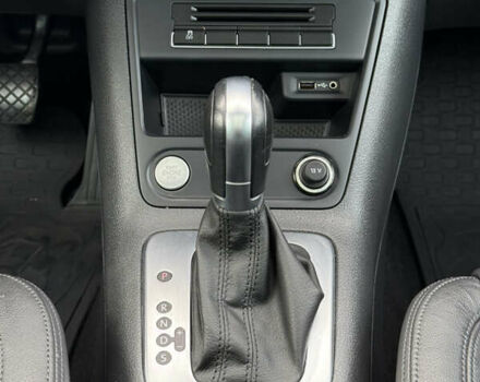 Серый Фольксваген Тигуан, объемом двигателя 2 л и пробегом 181 тыс. км за 15000 $, фото 21 на Automoto.ua