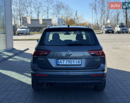 Сірий Фольксваген Тігуан, об'ємом двигуна 1.98 л та пробігом 84 тис. км за 23750 $, фото 4 на Automoto.ua