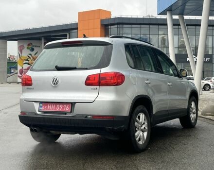Сірий Фольксваген Тігуан, об'ємом двигуна 2 л та пробігом 172 тис. км за 11890 $, фото 4 на Automoto.ua