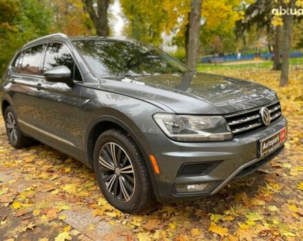 Серый Фольксваген Тигуан, объемом двигателя 2 л и пробегом 205 тыс. км за 16940 $, фото 5 на Automoto.ua