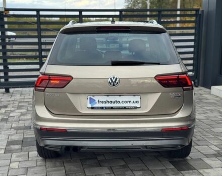 Серый Фольксваген Тигуан, объемом двигателя 2 л и пробегом 320 тыс. км за 20500 $, фото 11 на Automoto.ua