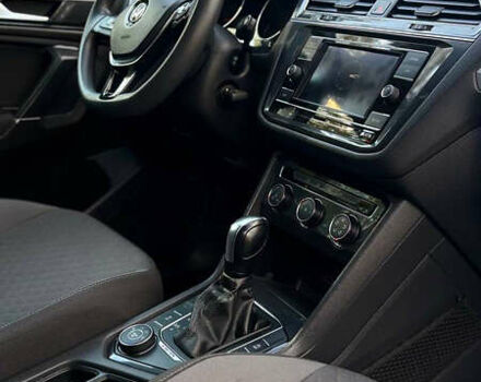 Сірий Фольксваген Тігуан, об'ємом двигуна 1.98 л та пробігом 149 тис. км за 17800 $, фото 38 на Automoto.ua