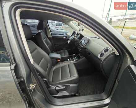 Серый Фольксваген Тигуан, объемом двигателя 1.98 л и пробегом 207 тыс. км за 13200 $, фото 14 на Automoto.ua