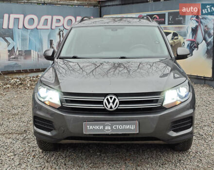Серый Фольксваген Тигуан, объемом двигателя 1.98 л и пробегом 207 тыс. км за 13200 $, фото 1 на Automoto.ua