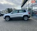 Сірий Фольксваген Тігуан, об'ємом двигуна 2 л та пробігом 196 тис. км за 13300 $, фото 3 на Automoto.ua