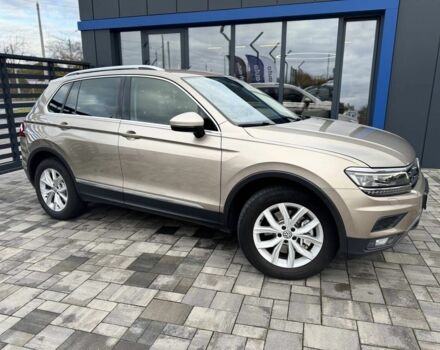 Серый Фольксваген Тигуан, объемом двигателя 2 л и пробегом 320 тыс. км за 20500 $, фото 6 на Automoto.ua