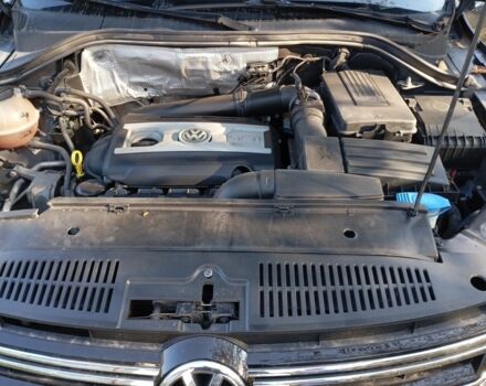 Серый Фольксваген Тигуан, объемом двигателя 2 л и пробегом 160 тыс. км за 15000 $, фото 1 на Automoto.ua