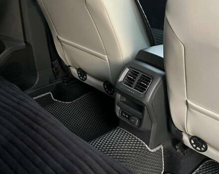 Серый Фольксваген Тигуан, объемом двигателя 1.98 л и пробегом 127 тыс. км за 17800 $, фото 24 на Automoto.ua