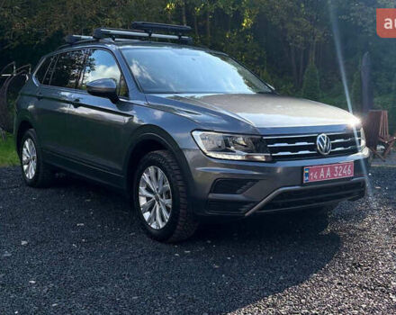 Сірий Фольксваген Тігуан, об'ємом двигуна 1.98 л та пробігом 149 тис. км за 17800 $, фото 3 на Automoto.ua