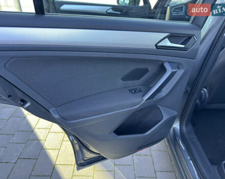 Сірий Фольксваген Тігуан, об'ємом двигуна 1.98 л та пробігом 84 тис. км за 23750 $, фото 51 на Automoto.ua