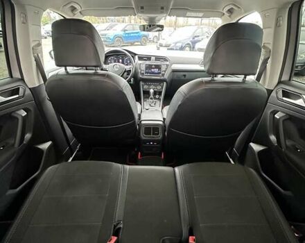 Серый Фольксваген Тигуан, объемом двигателя 1.97 л и пробегом 165 тыс. км за 25999 $, фото 14 на Automoto.ua