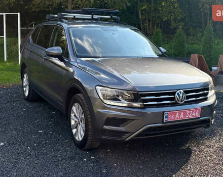 Сірий Фольксваген Тігуан, об'ємом двигуна 1.98 л та пробігом 149 тис. км за 17800 $, фото 2 на Automoto.ua