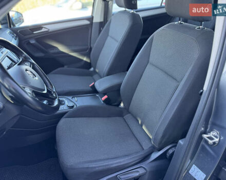 Сірий Фольксваген Тігуан, об'ємом двигуна 1.98 л та пробігом 84 тис. км за 23750 $, фото 45 на Automoto.ua