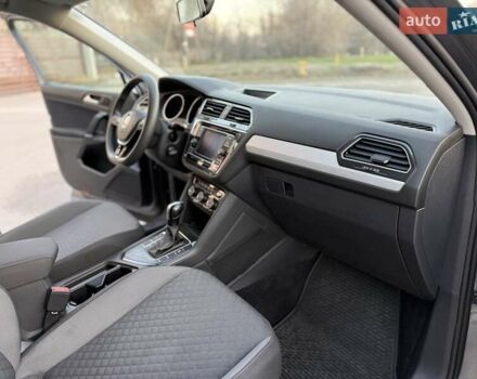 Сірий Фольксваген Тігуан, об'ємом двигуна 0 л та пробігом 146 тис. км за 16300 $, фото 23 на Automoto.ua