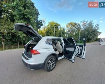 Сірий Фольксваген Тігуан, об'ємом двигуна 1.98 л та пробігом 163 тис. км за 24000 $, фото 30 на Automoto.ua