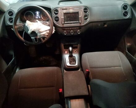 Сірий Фольксваген Тігуан, об'ємом двигуна 2 л та пробігом 187 тис. км за 6900 $, фото 7 на Automoto.ua