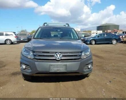 Серый Фольксваген Тигуан, объемом двигателя 2 л и пробегом 55 тыс. км за 8000 $, фото 11 на Automoto.ua