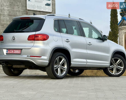 Серый Фольксваген Тигуан, объемом двигателя 2 л и пробегом 181 тыс. км за 15000 $, фото 3 на Automoto.ua