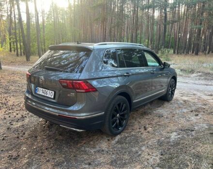 Серый Фольксваген Тигуан, объемом двигателя 2 л и пробегом 215 тыс. км за 21000 $, фото 5 на Automoto.ua