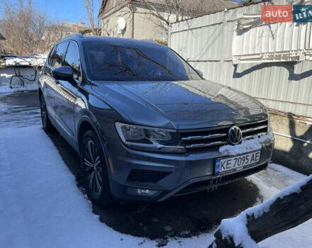 Серый Фольксваген Тигуан, объемом двигателя 1.98 л и пробегом 154 тыс. км за 20500 $, фото 5 на Automoto.ua