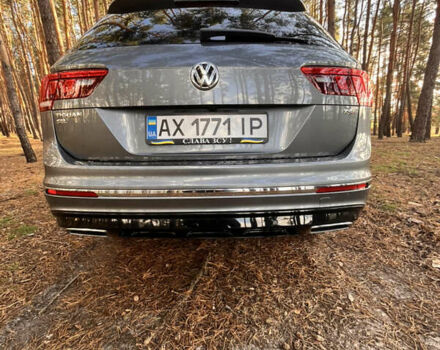Сірий Фольксваген Тігуан, об'ємом двигуна 1.98 л та пробігом 81 тис. км за 23000 $, фото 5 на Automoto.ua