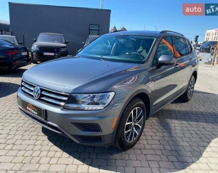 Серый Фольксваген Тигуан, объемом двигателя 2 л и пробегом 172 тыс. км за 14300 $, фото 2 на Automoto.ua