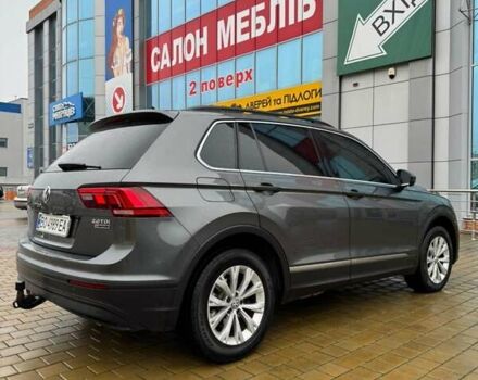Серый Фольксваген Тигуан, объемом двигателя 1.97 л и пробегом 170 тыс. км за 24900 $, фото 3 на Automoto.ua