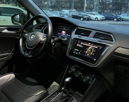 Серый Фольксваген Тигуан, объемом двигателя 2 л и пробегом 116 тыс. км за 28000 $, фото 14 на Automoto.ua