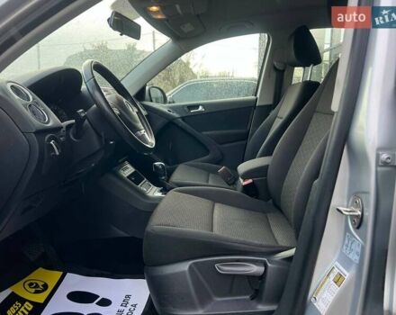 Сірий Фольксваген Тігуан, об'ємом двигуна 2 л та пробігом 196 тис. км за 13300 $, фото 8 на Automoto.ua