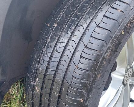 Сірий Фольксваген Тігуан, об'ємом двигуна 2 л та пробігом 48 тис. км за 14000 $, фото 5 на Automoto.ua