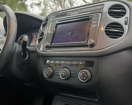 Серый Фольксваген Тигуан, объемом двигателя 2 л и пробегом 172 тыс. км за 10990 $, фото 13 на Automoto.ua